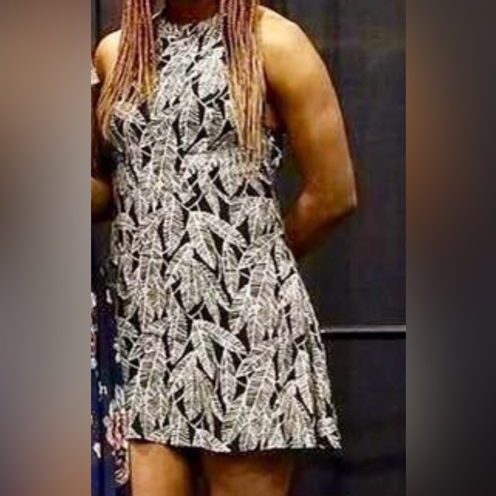 WOMENS LARGE HIGH NECK OPEN BACK MINI DRESS